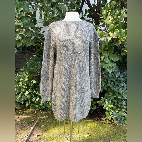 The Tunic Dress by CAbi - size M - Picture 1 of 4